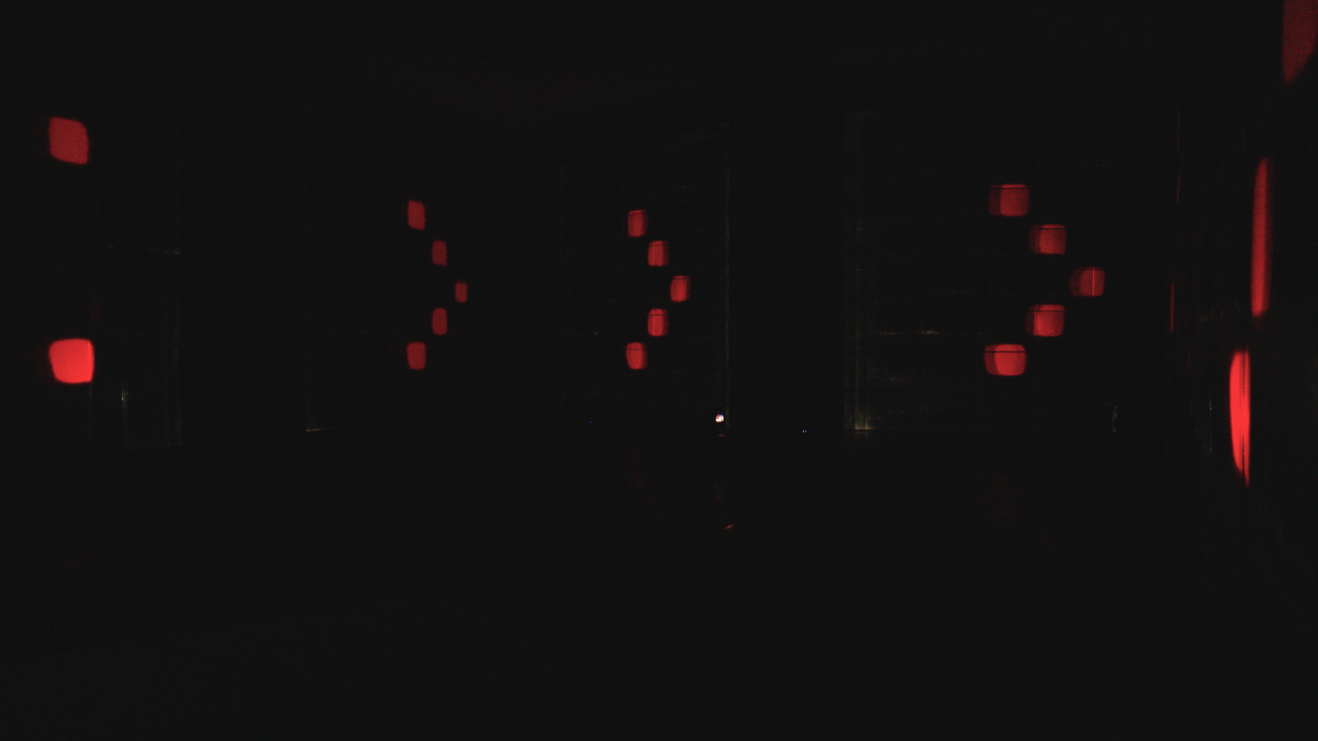 Gold, Fish In The Room