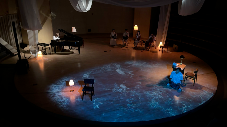 SWIM into : 춤추는 은빛 잎들